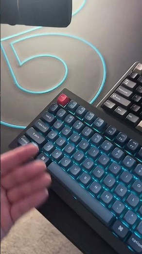 The LED’s can be turned off on the Keychron V6 Max Mechanical Keyboard
