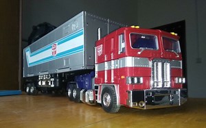 【玩具分享】威将MPP10擎天柱。黑苹果平头擎天柱。