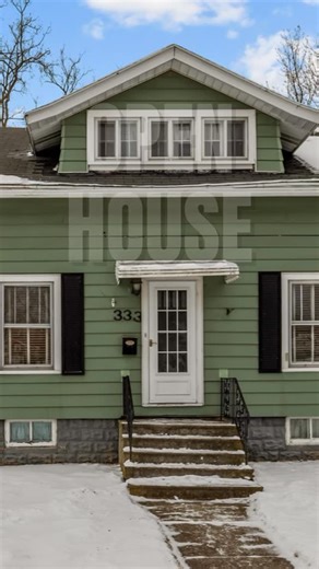 Beckman Properties on Instagram: "🏡 OPEN HOUSE TODAY! 📍 333 E Franklin Avenue, Neenah, WI 🗓 Sunday, February 1st ⏰ 12:00 NN – 1:00 PM Step inside this charming 1.5-story home offering comfort, character, and future potential—all in a convenient Neenah location. ✨ Features: • 3 Bedrooms • 1 Full Bathroom • 1.5-Story Layout • Detached 2-Car Garage • Hardwood Floors • Bright Living & Dining Areas Come take a look and see if this home is the right fit for you! 👉🏻 View full details here: https:/