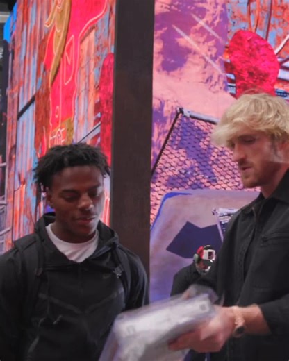 IShowSpeed got real with Logan Paul while showing off his Chapter 1 One Piece manga ❤️“This show actually saved my life. I was depressed before watching it but then I started watching it and started to get motivation.”(via @LoganPaul)