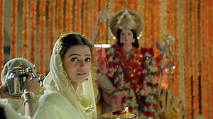 ｛印度歌舞终极画质｝81 - 两个半爱情 - Ye Sama Ye Nazare_哔哩哔哩_bilibili