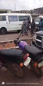 18K views · 128 reactions | VIDEO: Multiple Cars Destroyed as Ake APC Congress Disrupted by Unknown Men 梁 | Happenings in Ogun | Facebook