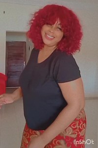 J'ai encore perdu des kilos 💪 grâce au jeune intermittent. J'ai arrêté de grignoter de manger trop sucré je me suis mise à la marche , je mange seulement 2 fois pas jour et j'asaie de dormir tôt. Je mange plus les matin juste un verre d'eau qui permet l'élimination des déchets métaboliques. A 12 h 30 je mange uniquement des légumes je ne mange plus les repas lourds et j'essaie de ne pas être trop rassasié. Je vous ferai des lives sur le jeûne intermittent très bientôt pour celles qui ont dû mal