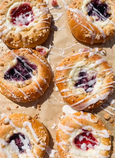 The perfect post-Valentine’s breakfast: Berry cream cheese danishes
