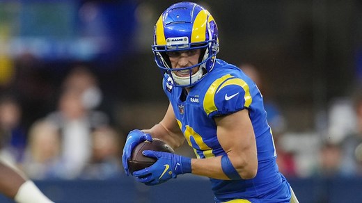 Kupp spins out of would-be tackler for 11 yards