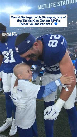 Giuseppe stood with his "Big Unc" Daniel Bellinger during the National Anthem before SNF | New York Giants