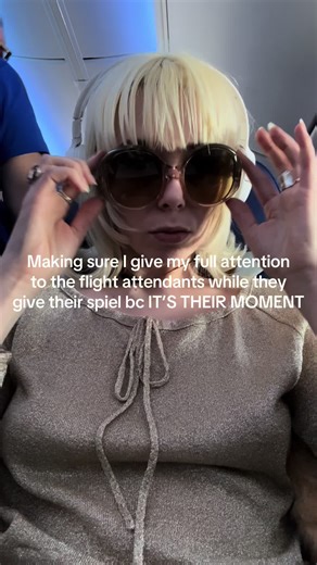 Color me captivated #flightattendants #inflightservice