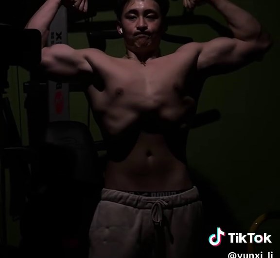 I wanna kiss you #14yo #cut #biggest #testosterone #bodybuilder