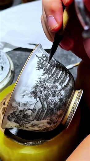 Jingdezhen's Master Craftsmen: Unveiling the Art of Porcelain