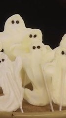 How to make Martha Stewart’s white chocolate ghosts