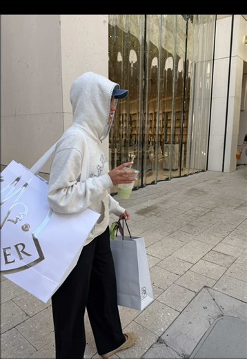 Making Memorable Vlogs: My 10/10 Experience