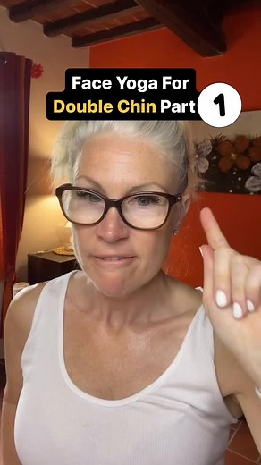 5 Day Double Chin Challenge! Say goodbye to your double chin with my 5 Day Challenge! Let’s kick things off with the Square Jaw facial exercise today! 💪 Repeat the movement of making a square with your jaw 20 times throughout the day. (See my example in the video) This simple yet effective exercise will: 🔸 Tone and tighten the muscles under your chin 🔸 Improve jawline definition 🔸 Reduce the appearance of a double chin Consistency is key! Doing this exercise daily helps strengthen your jaw m