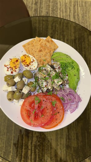I tried the Sardine Snack plate, this was too good!! #fyp #sardineplate #girldinner #savorysnackplate