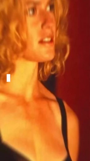 Elisabeth Shue Bikini Pictures Which Are Even Inappropriate For Adults! Watch Video in 1st comment⬇️ | TomTom Horses