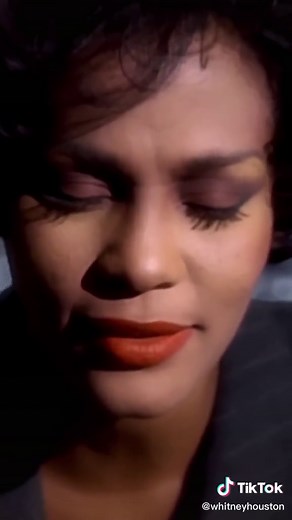 Whitney Houston's Legendary 'I Will Always Love You' Performance