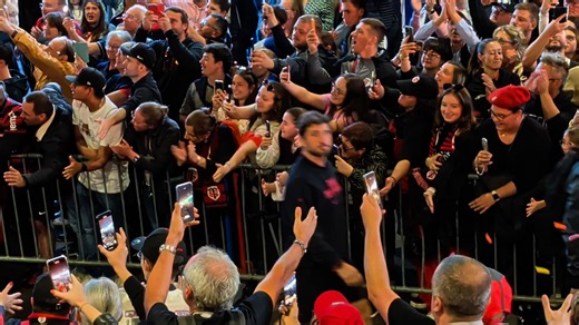 Arrivée des joueurs du Stade Toulousain Allez Stade ❤️🖤👏💪 | Amicale des Supporters du Stade Toulousain Rugby
