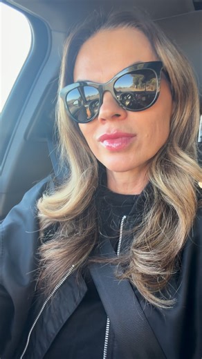 Viviani Ellsworth on Instagram: "#viviellsworth"