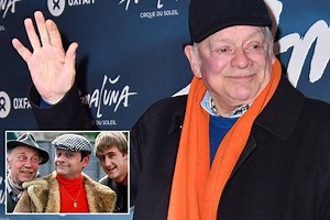 Sir David Jason reveals he WOULD come back as Del Boy one last time... but there's one thing getting in the way