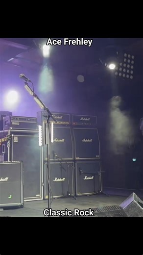 Ace Frehley - Deuce - (Live) - 28/03/2025 👍🤘🤟✌️🎸🎶🎵 #AceFrehley #kissband #paulstanley #petercriss #ericcarr #genesimmons #tommythayer #ericsinger #hardrock #heavymetal #shockrock #glammetal #rocknroll #rockandroll #rockmusic #rock #classicrock #classicmetal | Classic Rock - Curiosidades e Clássicos do Rock