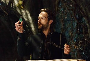 Tom Mison habla de la salida de ESE personaje de Sleepy Hollow y cómo afectará a la cuarta temporada - Series Adictos