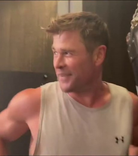 Punching my way into the weekend, let’s go 💪💪 #boxing #TGIF #fitness