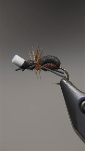 Tying the half n half ant from the book Modern terrestrials on page 38. I love to flip through fly tying books and see something new to try. Can never get tired of this hobby. Hook- TMC100 Body- medium foam ant body Legs- small black round rubber Hackle- brown whiting hackle Dubbing- brown superfine dub . . #flytying #flytyingjunkie #flytyingaddict #flytyingnation #flytyingbench