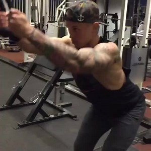 Danny Walker Fitness finishing off the lats with a few simple yet effective exercises. #feeltheburn #taperchaser The material and cut on these Boulder sleeveless are just unreal! Available at www.strongliftwear.com :D | Strong Liftwear