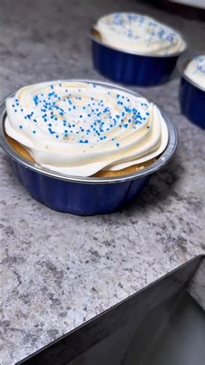 Mini Cake Foil Pans for cupcakes and tres leches cakes