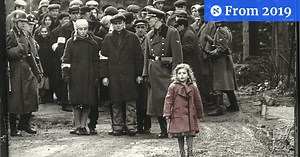 With 'Schindler's List,' Steven Spielberg turned the Holocaust into 'Jurassic Park'