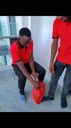 got bright cored fabric? worry no more clayton movers got you covered! #MovingMadeEasy #safemoving #ProfessionalMovers #kilimanimovers #proffessionalmovers