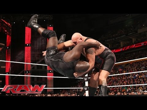 Mark Henry vs. Big Show: Raw, Sept. 28, 2015