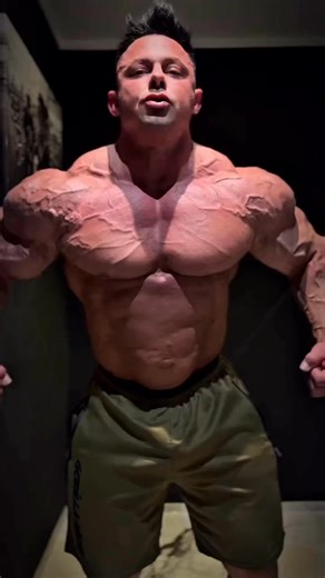 Bodybuilders News Mattia Vecchi Master Bb Over 40 - New yesterday video update - Team Romano #muscles #bodybuilding #gym #makegreatthebodybuildingagain #workout #culturismoitaliano #bodybuilder #bb212lbs #master | Culturismo Italiano