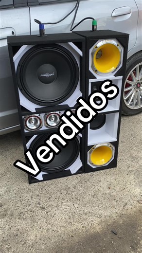 Somos Axel Auto Adorno y cae audio Número en el perfil para más información