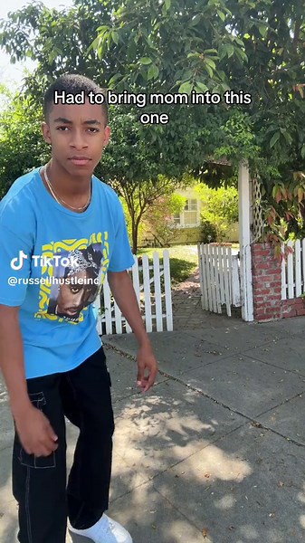 Had to bring @Brittany Perry-Russell in🔥🔥🔥 #MomAndSon #Fyp #foryoupage #foryou #KendrickLamar #notlikeus