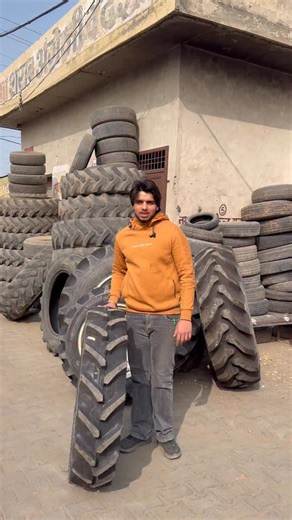 Bheem Bhardwaj Paju on Instagram: "ट्रैक्टर के अगले रेडियल टायर 10 साल की गारंटी के साथ #shorts #reel #viral #agri #tradingreels❤️❤️❤️💯💯💯"