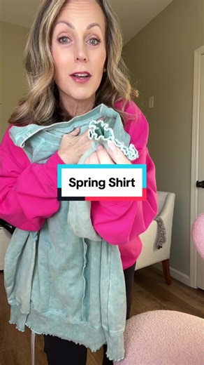 Stylish Spring Tops for Leggings Lovers