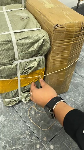 Looking for a sturdy and handy buckle rope for your outdoor adventures or daily needs? 🏕️🚗 Our Retractable Buckle Rope offers quick adjustment, strong hold, and ultimate convenience wherever you go. Perfect for securing gear, organizing items, or emergency use — reliable and easy to carry! 🎒🔒 | Crazytare