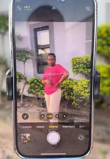 How to Use a Tripod for Perfect Photos and Videos