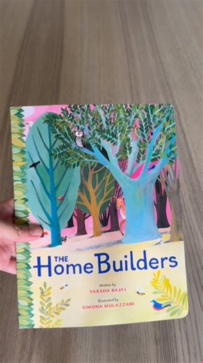 🔖 MomLife Books PH - Kids Books on Instagram: "2 copies | LN ₱150 ————————— 🔎 Browse similar books: #momlifebooks_animals 🔖 Comment “Mine” or “M” if you want a copy ⛔️ Comment section turned off means “sold” 🫧 ALL books have been sanitized, even the new, like-new, remainder books, and select board book pages."