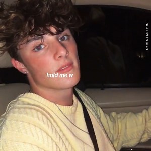 hold me while you wait // Lewis Capaldi (Thomas Day cover) | Lyrics Art.