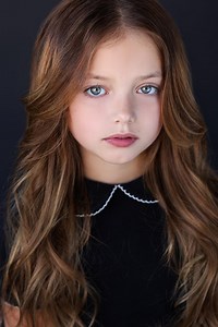 Emily Mitchell | Actress