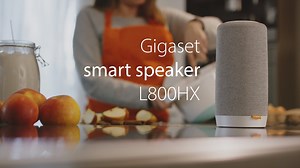 3.7K views · 37 reactions | Mal schnell Oma Klara auf dem Festnetz anrufen und nach dem Rezept für den Apfelkuchen  fragen - kein Problem mit unserem Gigaset smart speaker L800HX dank Alexa Sprachsteuerung. ;) #handsfree #gigaset #smartspeaker | Gigaset | Facebook
