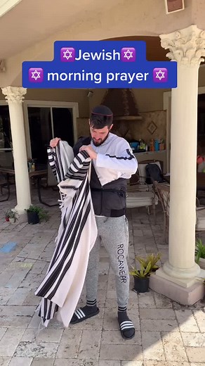 A little insight into the Jewish morning prayer routine ✡️ #judaism #prayers #tallit #tefillin #hashem #shachris #prayer #religion #jewtok #jewish
