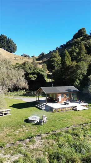 Lisa Sun Photography on Instagram: "Let escape to a cabin 😏"