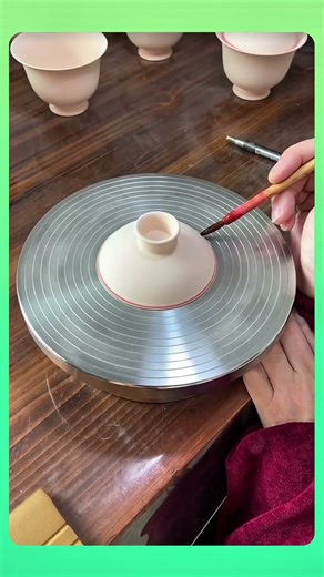 Bowl coloring technique that blends layered tones smoothly, creating depth, balance, elegant finish