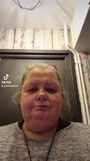 Buy one get one free and start dry brushing your face daily . Just 10 of strokes a day will aid lymphatic drainage which causes puffiness . It really does make a difference and only takes a couple of minutes. Check out the yellow basket 👇 #skincare #lymphaticdrainage #beauty #drybrush