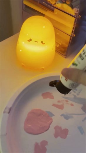 make a mini photo booth with me! comment for pt 2 and i'll make more things to add to our mini mall