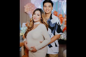 LOOK: Angeline Quinto poses with boyfriend at baby shower | ABS-CBN Entertainment