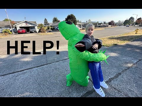 ★★★★★ EPIC alien costume test with adult and kids blow up halloween costume abduction carrying