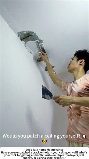 Fixing a Leaking Ceiling Crack – DIY Spackle Repair 🧰🏠